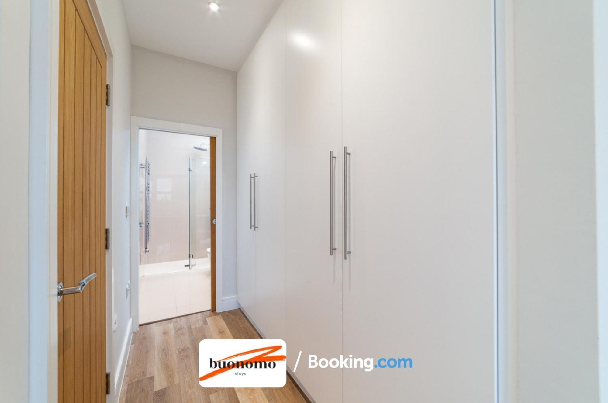 Two Bedroom Apartment At Buonomo Stays Short Lets & Serviced Accommodation Close To Wimbledon Tennis Courts Лондон Экстерьер фото