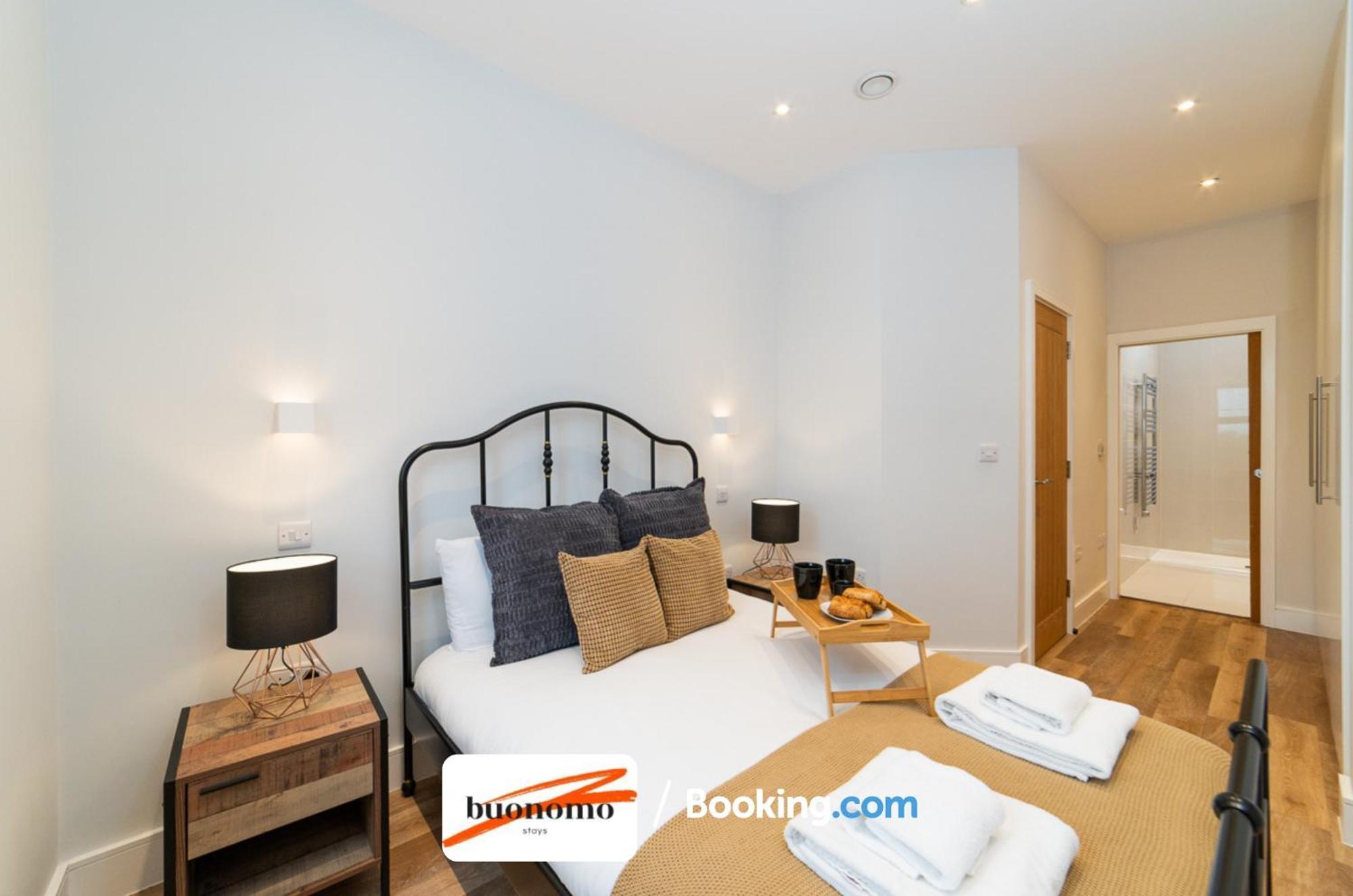 Two Bedroom Apartment At Buonomo Stays Short Lets & Serviced Accommodation Close To Wimbledon Tennis Courts Лондон Экстерьер фото