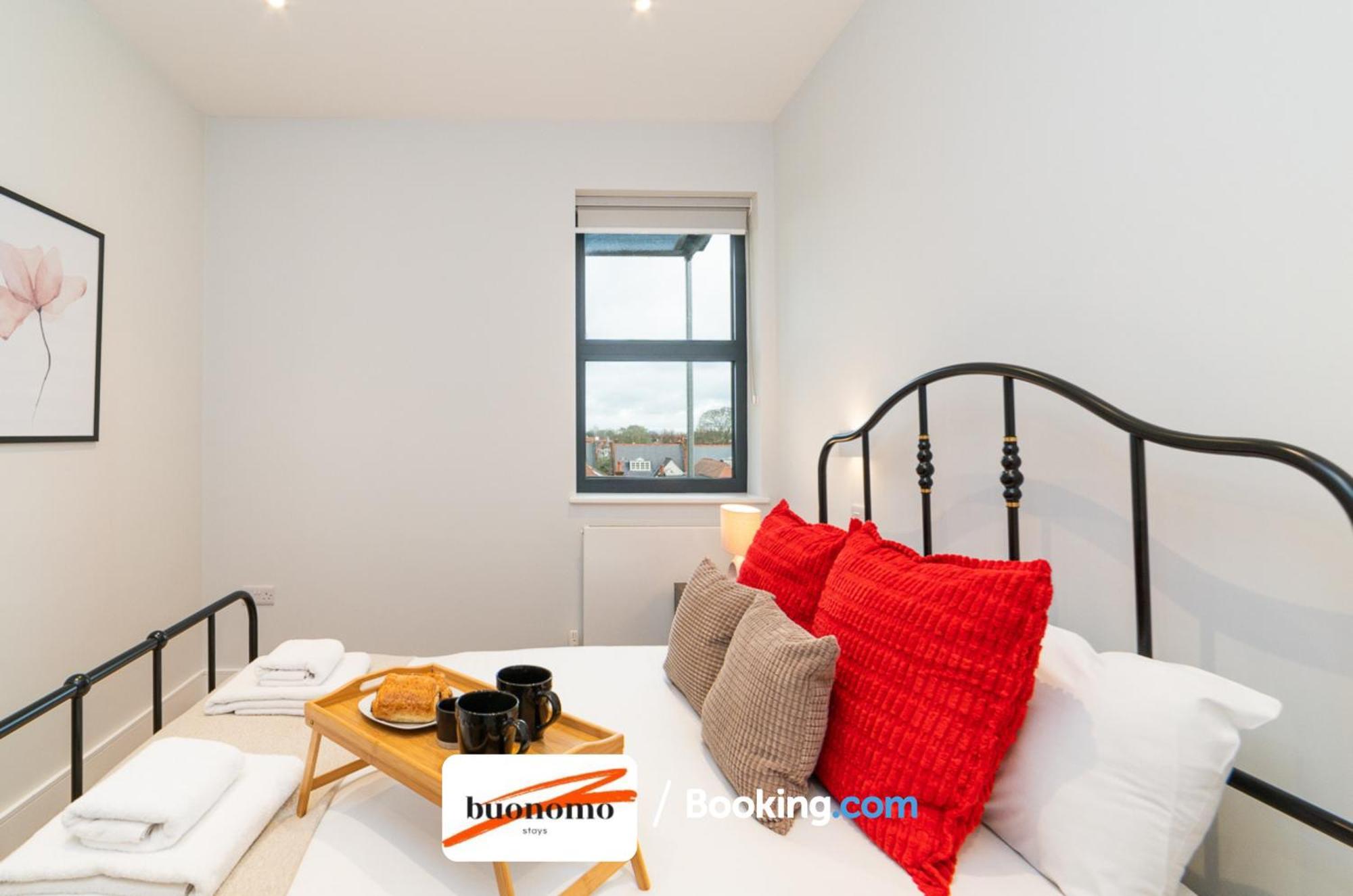 Two Bedroom Apartment At Buonomo Stays Short Lets & Serviced Accommodation Close To Wimbledon Tennis Courts Лондон Экстерьер фото