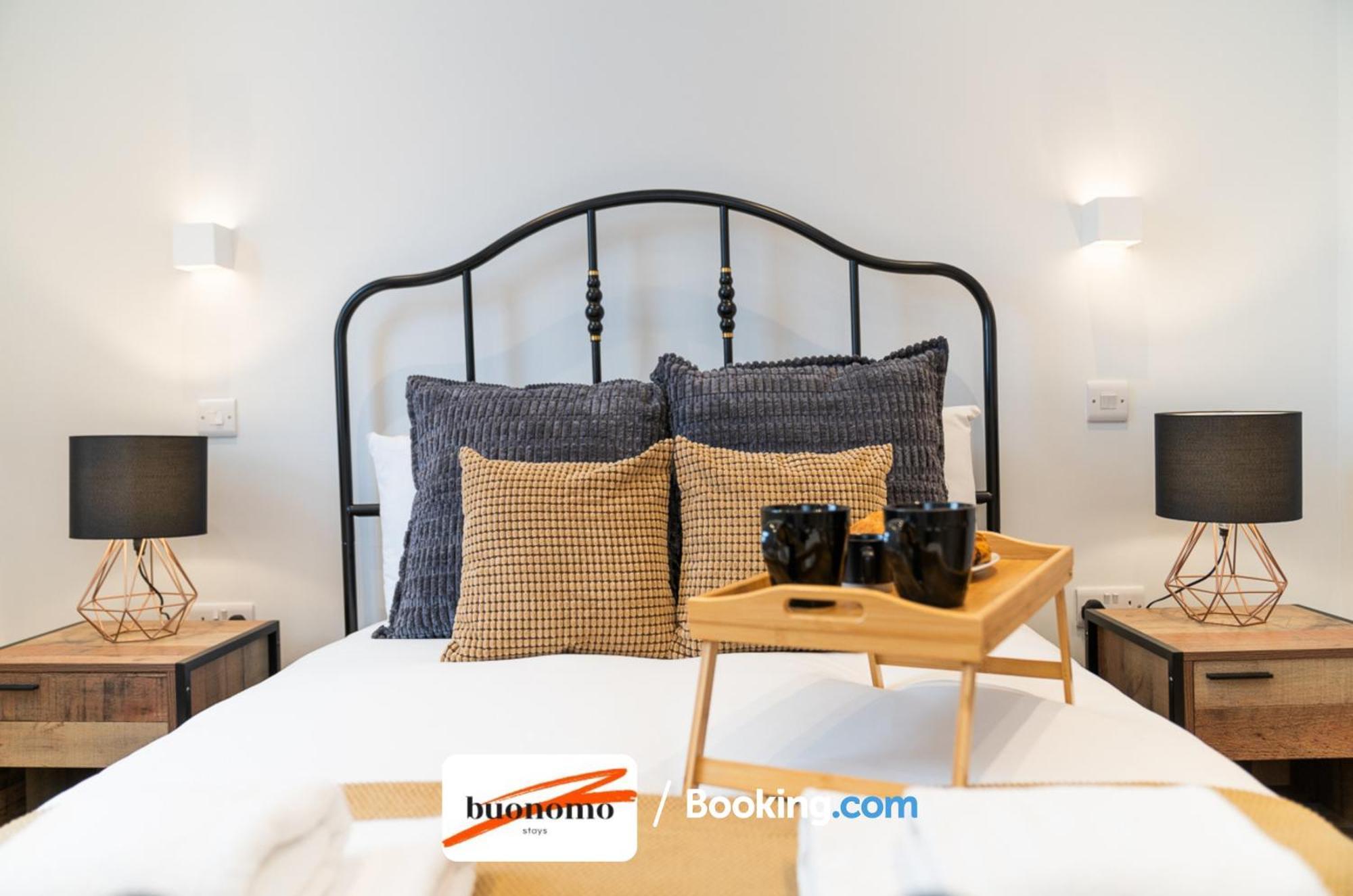 Two Bedroom Apartment At Buonomo Stays Short Lets & Serviced Accommodation Close To Wimbledon Tennis Courts Лондон Экстерьер фото